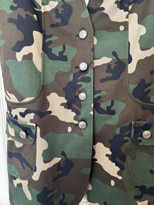 Дамски елек GCDS . Размер S . Цена 50€ .