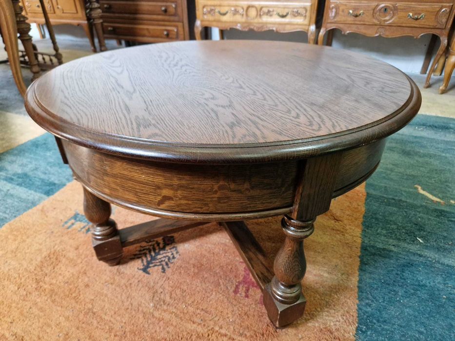 Кръгла холна маса от солиден дъбов масив