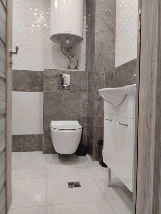 Дава се под наем Тристаен апартамент в Варна, Младост 1 - 87 кв.м за 700 € - Снимка #11