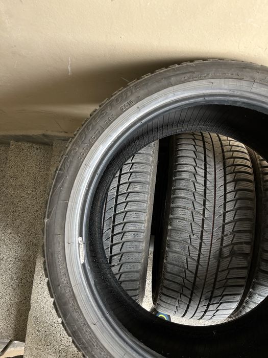 Зимни  гуми Bridgestone 225/40/18