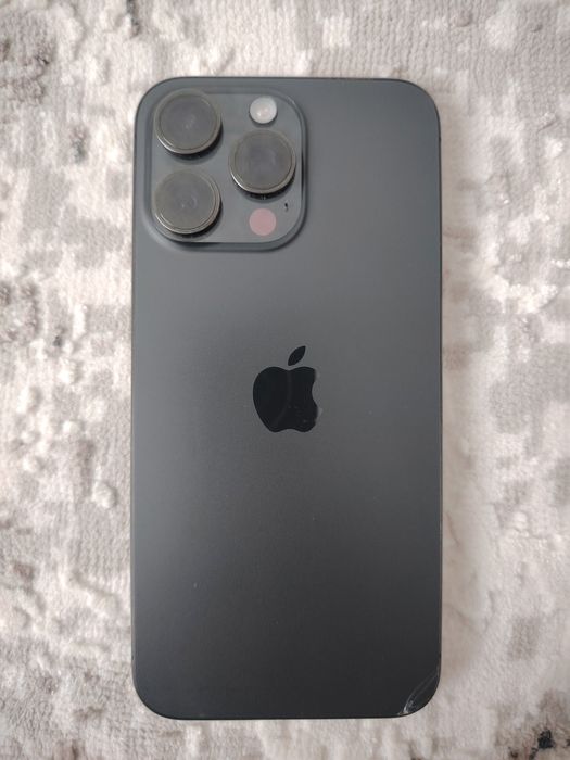 Продам айфон 15 про макс.