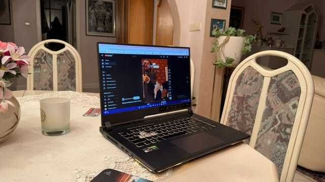 ASUS ROG StrixG513RM Геймъсрки Лаптоп