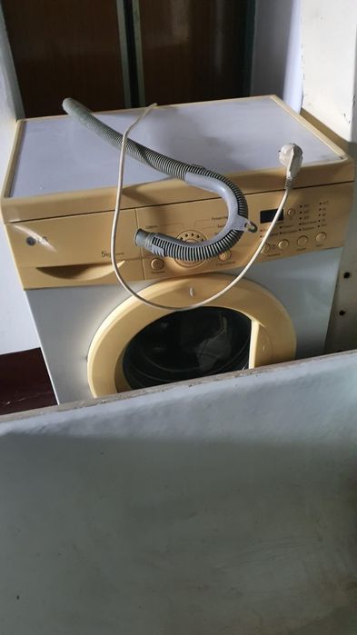 Отдам бесплатно машинку и ванну