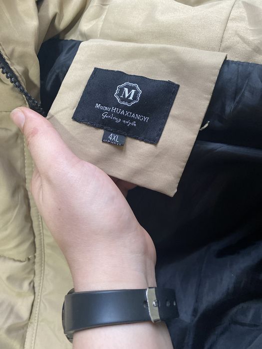 yangi kurtka sotiladi arzon narxda