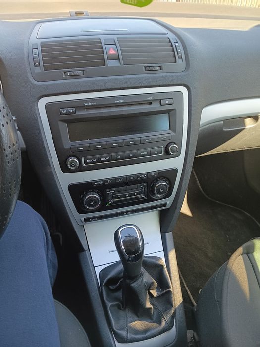 Skoda octavia 2012-1.2 benzina