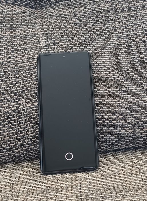 Продавам Redmi Note 13 Pro + 5 g