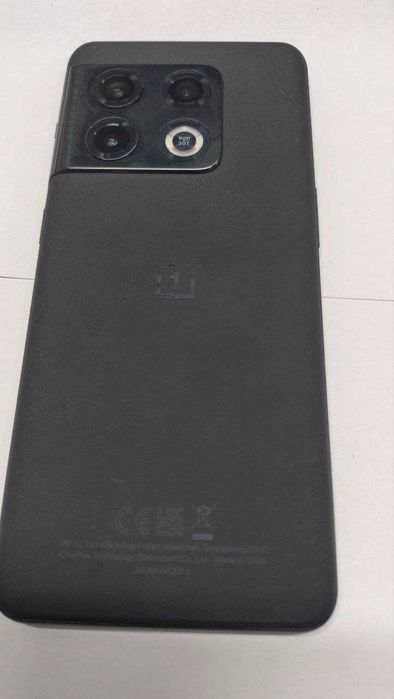 One Plus 10 Pro телефон