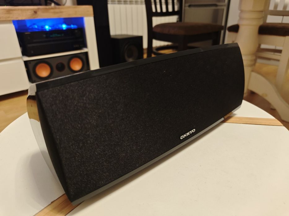 Център-колона Onkyo