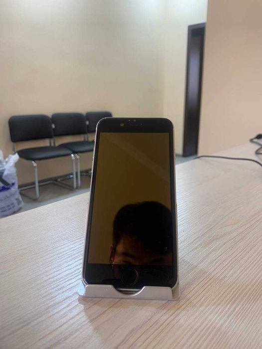 Sotiladi : IPHONE SE 2022 (A2275) – ideal holatda