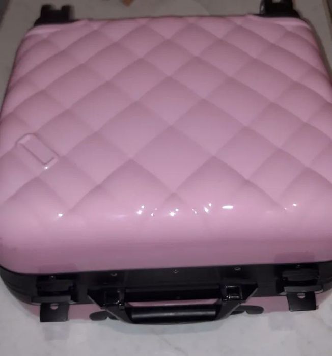 Чемодан для косметики