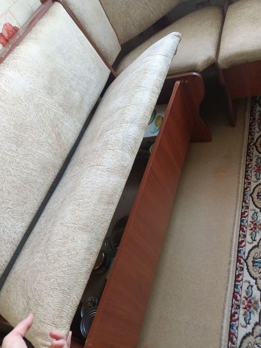 Продам Кухонный уголок