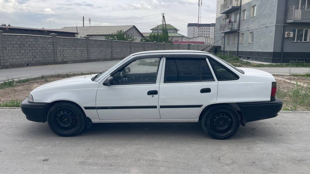 Нексия1 жили 1999