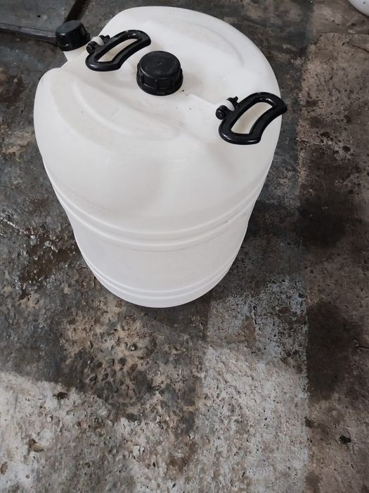 Продам пластиковые бочки