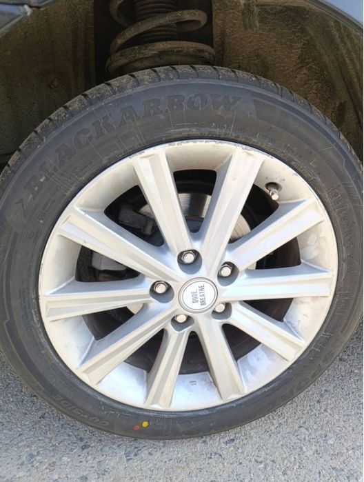 Продается покрышка Black arrow