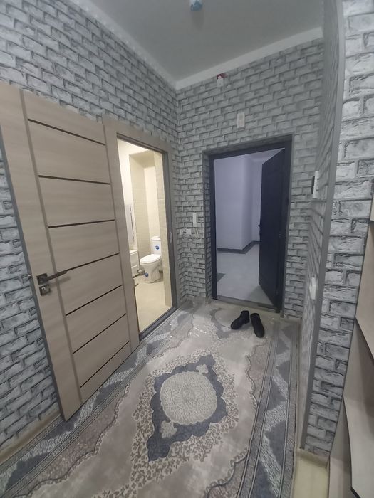 Обмен 18 мкр 3 хона 1 этаж 2та хожатхоналик