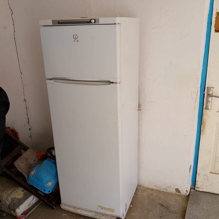 Продам холодильник