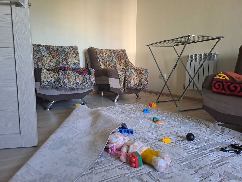 Продам диван и кресло