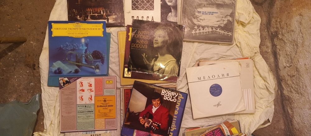 Продавам грамофонни плочи в много добро състояние