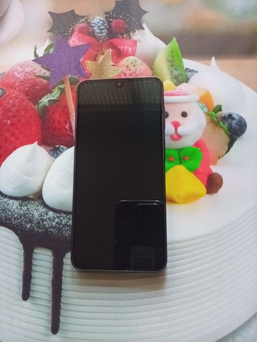 Telefon de vânzare folosit foarte puțin, Samsung Galaxy A17 5G culoare neagra,impecabil.Pret 700 lei discutabil!