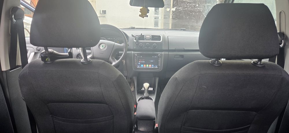 Vând skoda fabia 2