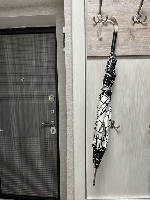 Продам зонт большой