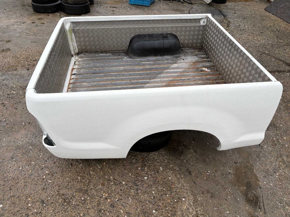 BENA TOYOTA HILUX EXTRA CAB 2005-2015 import ITALIA fara rugina