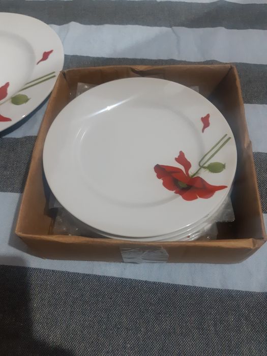 Продам сервиз почти новая