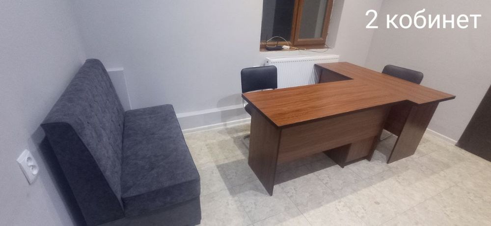 Сдаётся офисс  на первом этаже напротив Фархадского рынка