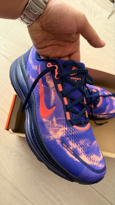 Nike Vomero 18 SE