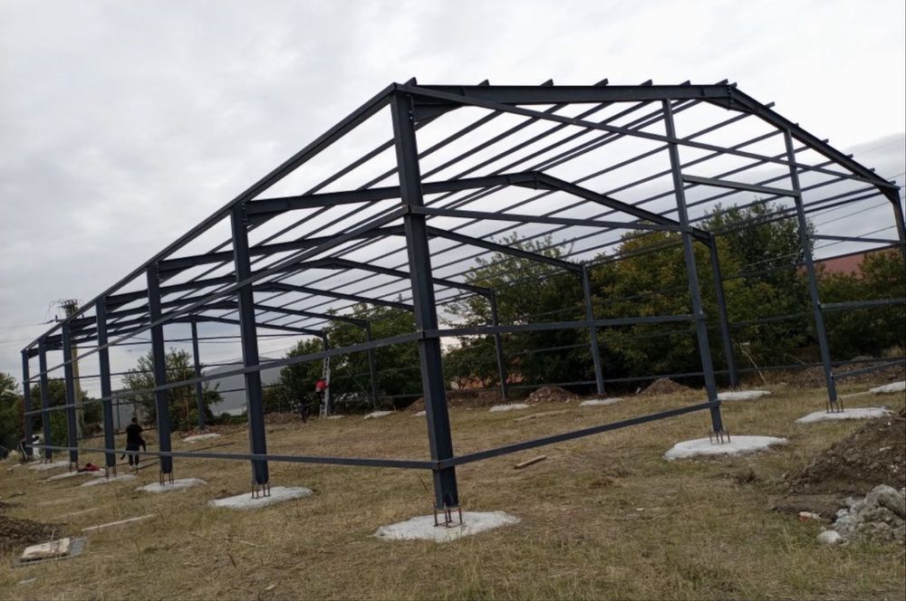Vand hale si structurii metalice