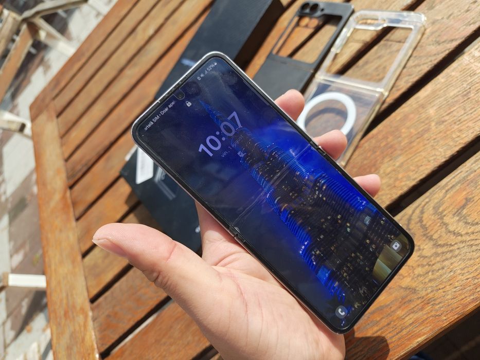 Samsung z6 flip 512 GB garanție 1 an