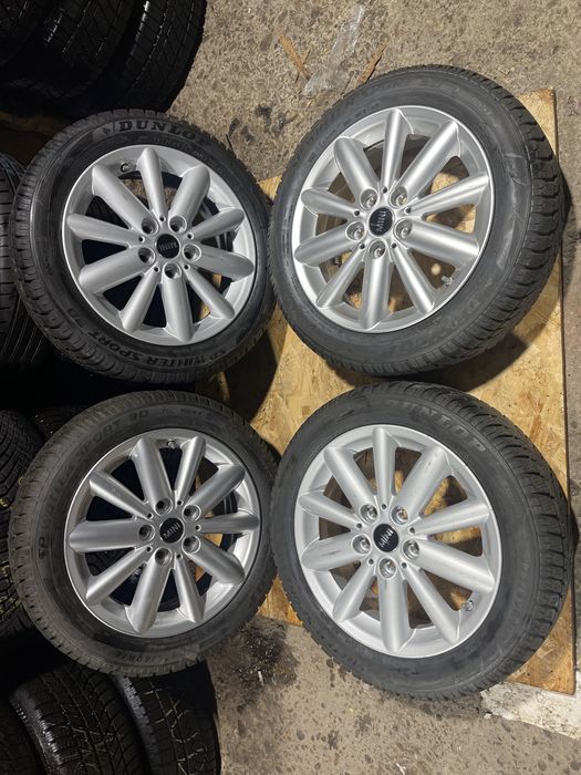 Set de 4 jante R 16 Mini Cooper cu anvelope de iarna Dunlop