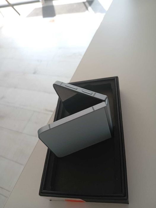 Samsung Galaxy ZFlip 6