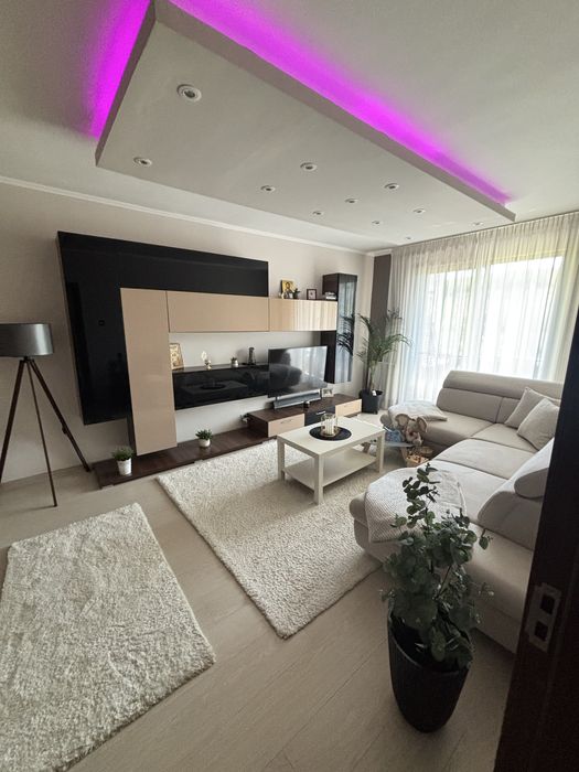 Vand apartament cu 2 camere