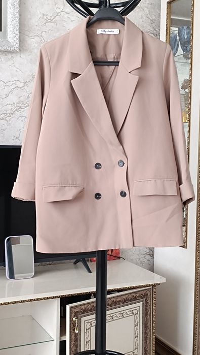 Продам пиджаки в отличном состоянии