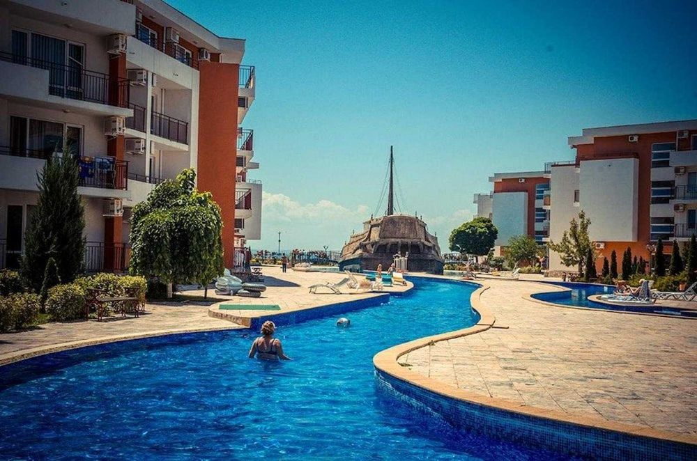 Продава се Двустаен апартамент в Свети Влас - 70 кв.м за 929 €/кв.м - Снимка #13