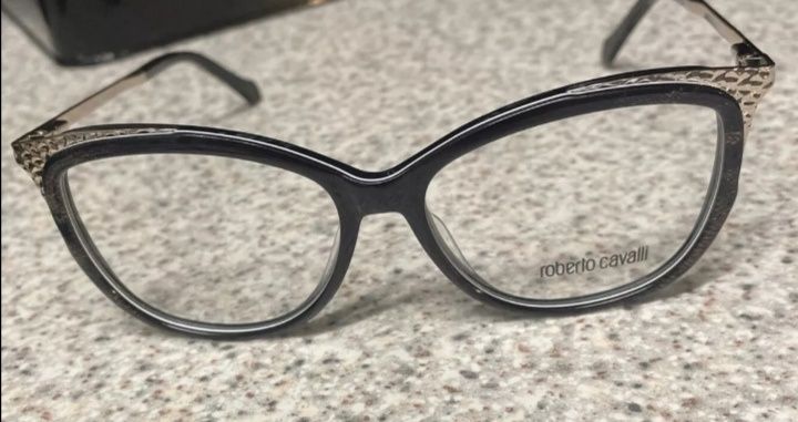 Нови диоптрични очила Roberto Cavalli