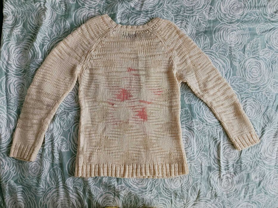 Эстетичный свитер со звездой