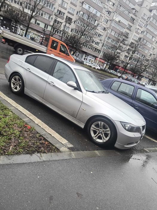 Vând BMW , stare foarte bună de funcționare