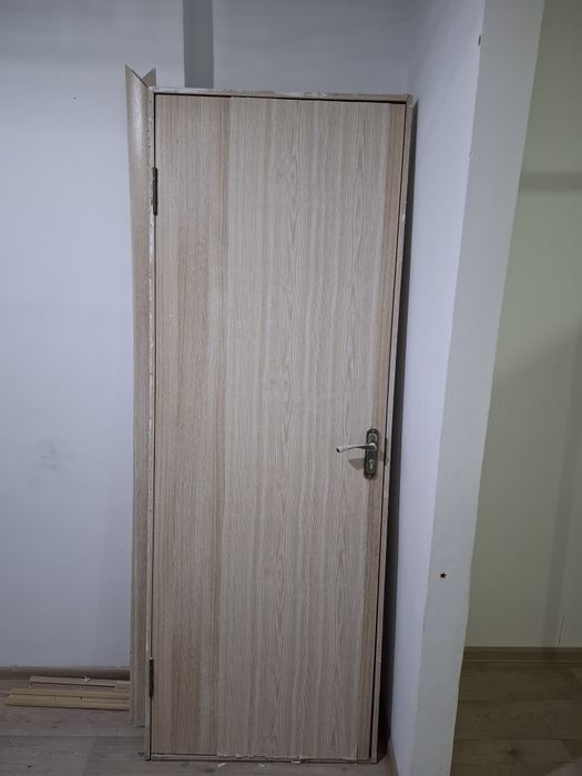 Продам двери 70-см на 2 м