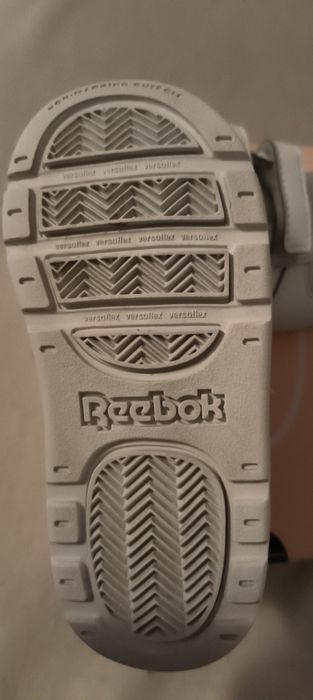 Adidași reebok fetițe Nr. 22
