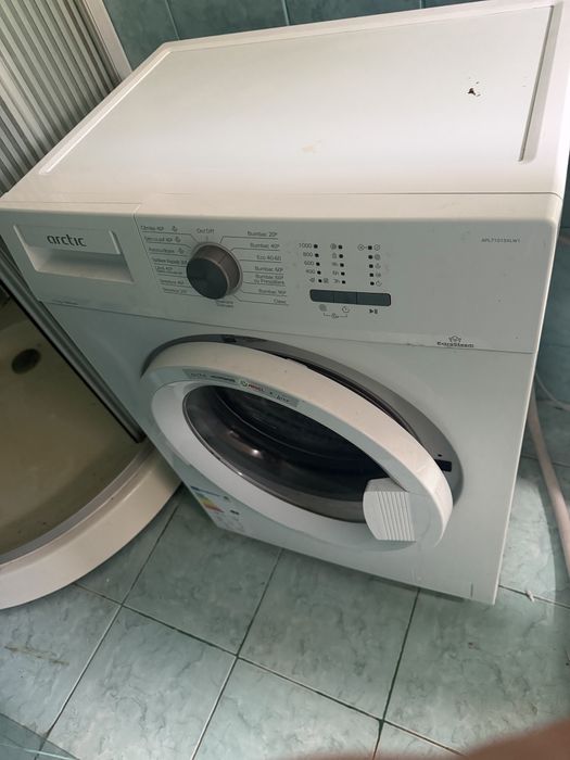 Masina de spalat aproape noia