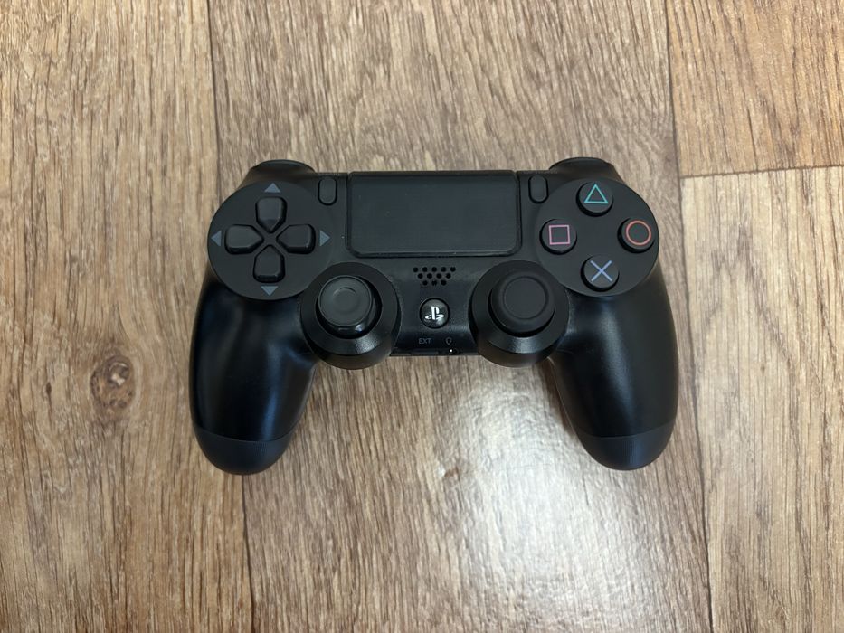 Продам playstation 4