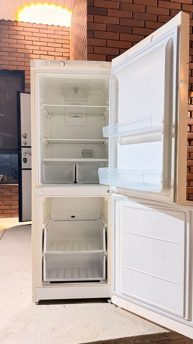 Холодильник INDESIT