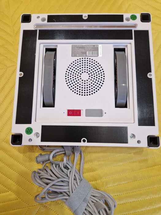 Робот за почистване на прозорци HUTT W 66