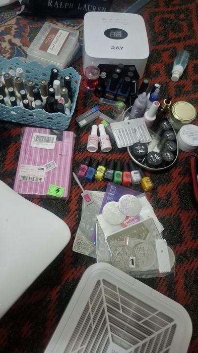 Продам все для маникюра