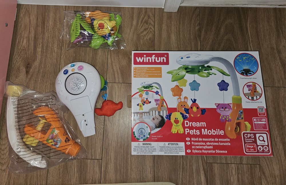 Музикална въртележка с лампа - прожектор WINFUN