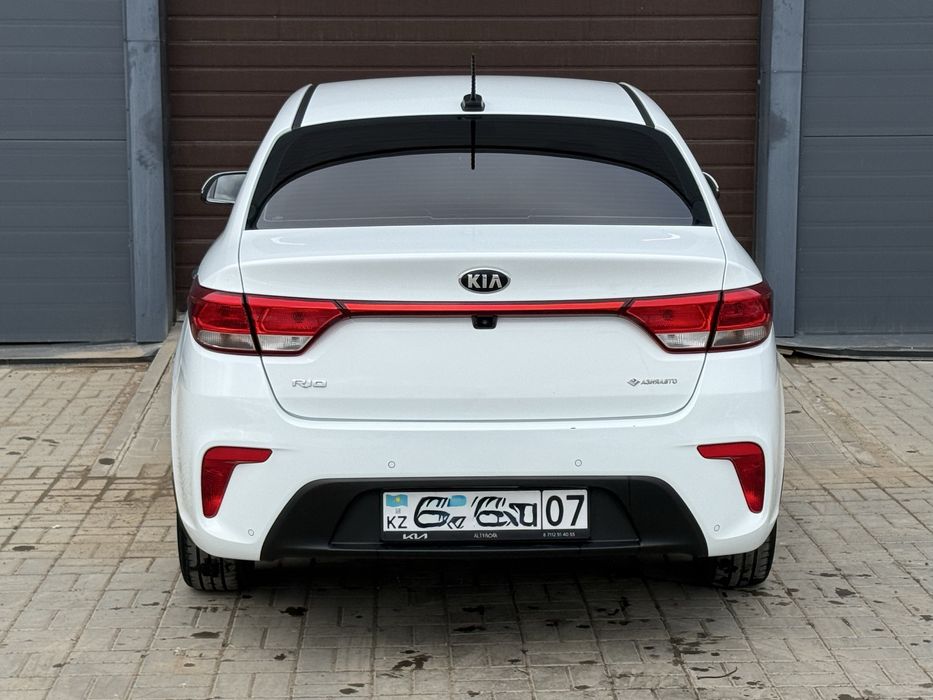 Продам Kia Rio ЛЮКС