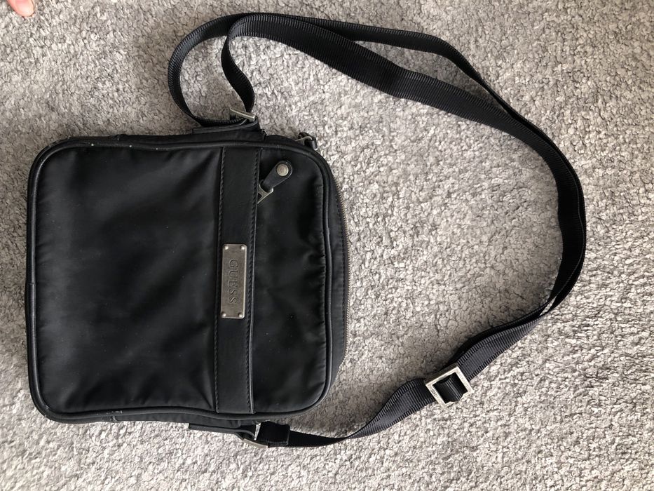 Мъжка чанта GUESS