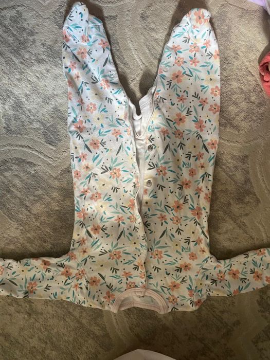 Детские вещи на девочку от нуля до года